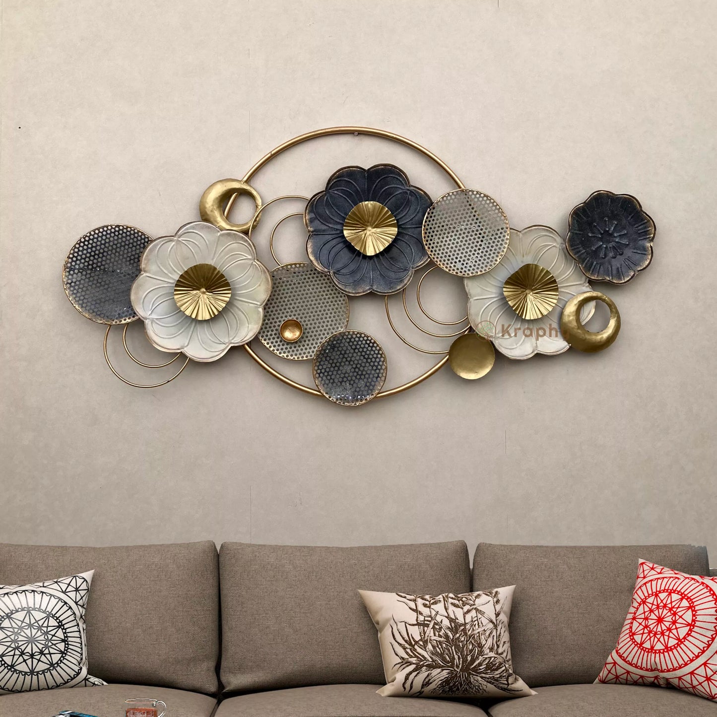Metal Wall Art Modern Wall Hanging for Bedroom & Home (W-001)